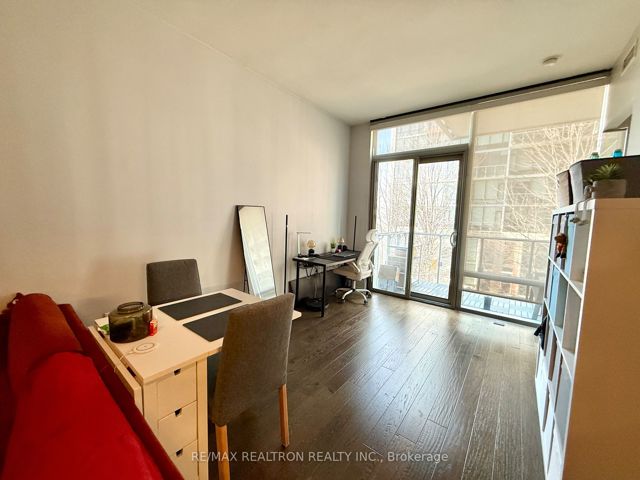 324 - 39 Queens Quay E