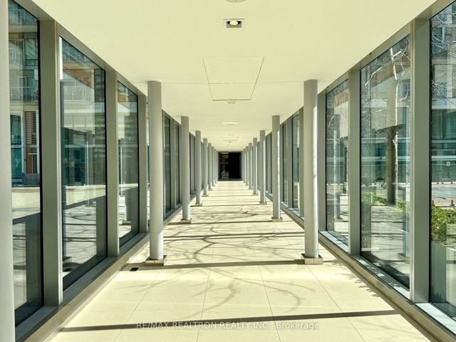 324 - 39 Queens Quay E