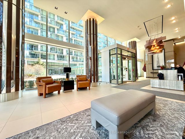 324 - 39 Queens Quay E