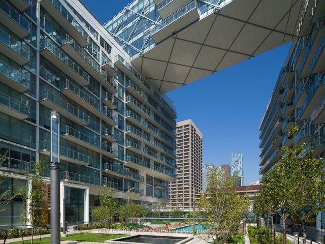 324 - 39 Queens Quay E