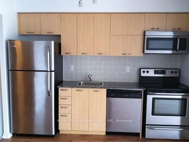 1524 - 38 Joe Shuster Way
