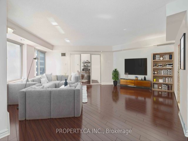 1109 - 33 University Ave