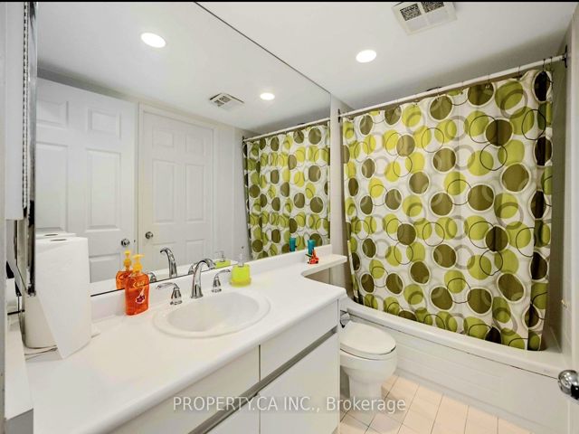 1109 - 33 University Ave