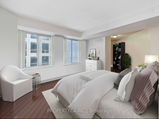 1109 - 33 University Ave