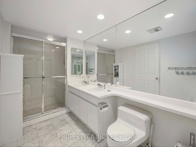 1109 - 33 University Ave