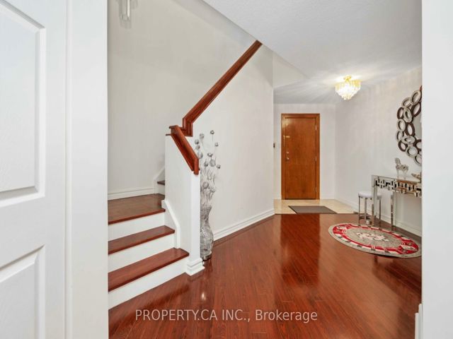 1109 - 33 University Ave
