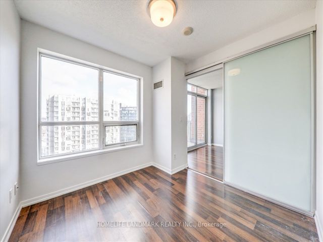 1724 - 38 Joe Shuster Way