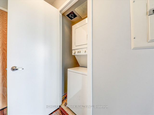 1724 - 38 Joe Shuster Way