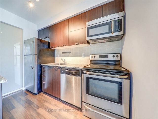 1724 - 38 Joe Shuster Way