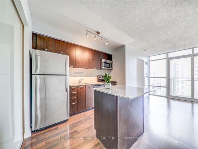 1724 - 38 Joe Shuster Way
