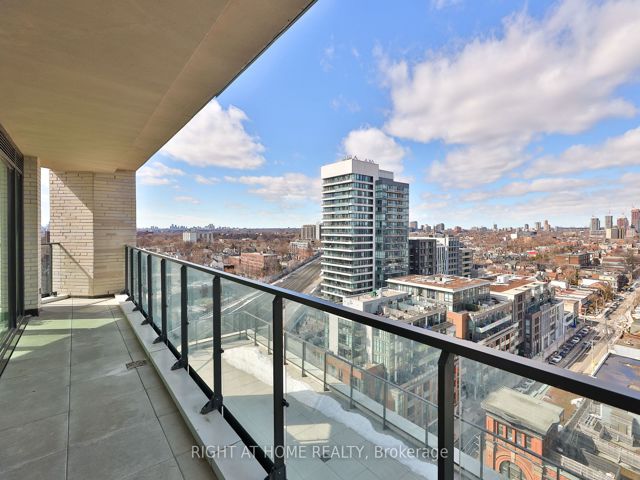 Lower Penthouse 03 - 200 Sudbury St
