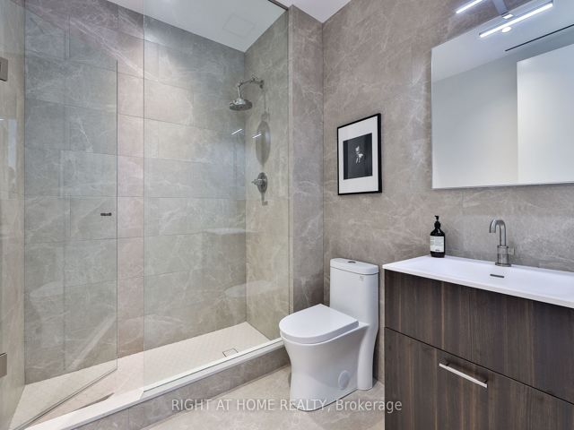 Lower Penthouse 03 - 200 Sudbury St
