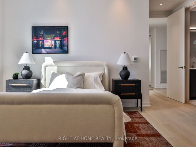Lower Penthouse 03 - 200 Sudbury St