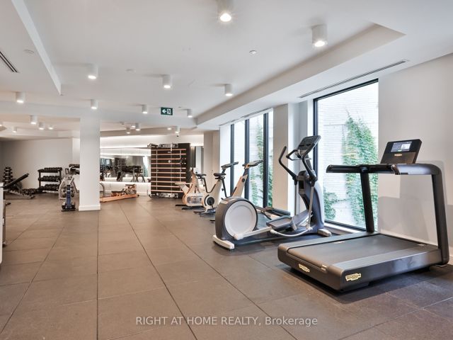 Lower Penthouse 03 - 200 Sudbury St