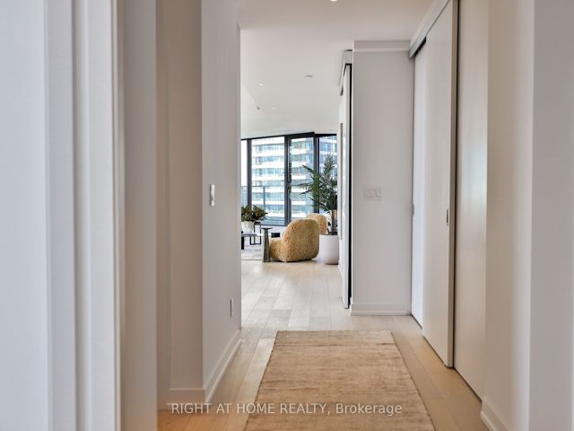 Lower Penthouse 03 - 200 Sudbury St