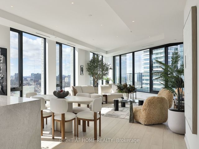 Lower Penthouse 03 - 200 Sudbury St