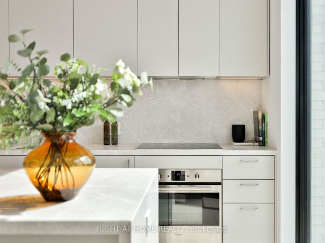 Lower Penthouse 03 - 200 Sudbury St