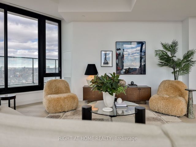 Lower Penthouse 03 - 200 Sudbury St