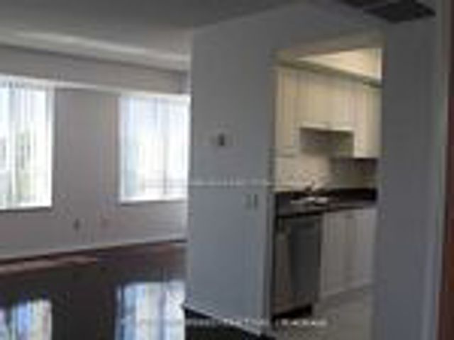 605 - 153 Beecroft Rd N