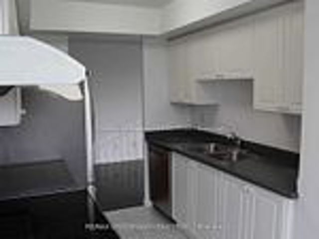 605 - 153 Beecroft Rd N