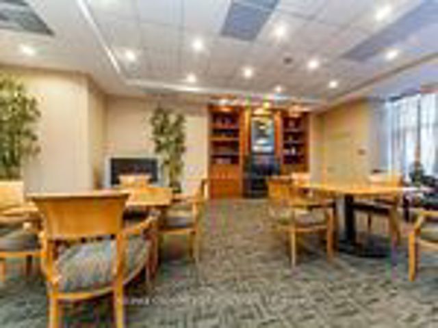 605 - 153 Beecroft Rd N