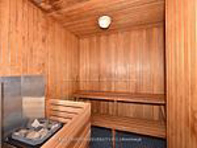 605 - 153 Beecroft Rd N