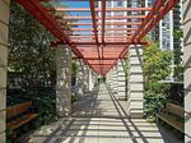 605 - 153 Beecroft Rd N