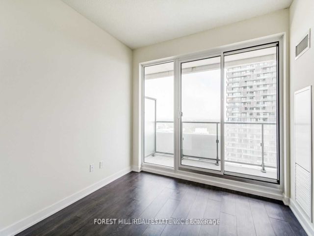 5406 - 2221 Yonge St