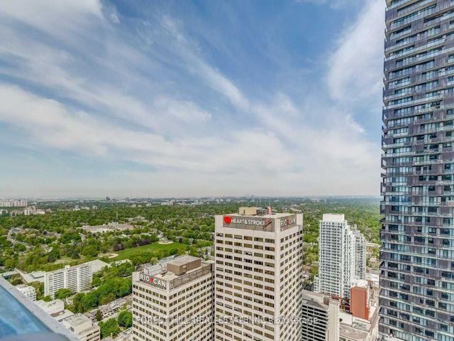 5406 - 2221 Yonge St