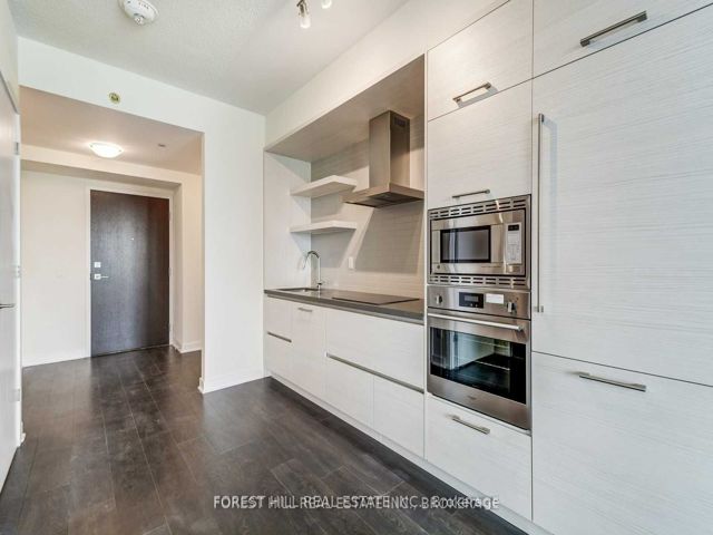 5406 - 2221 Yonge St