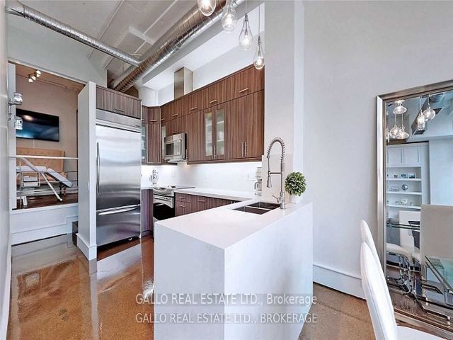 420 - 155 Dalhousie St