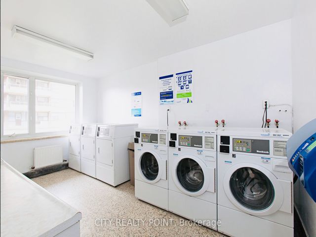 208 - 2 Grandstand Pl