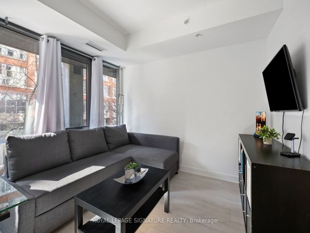 206 - 32 Camden St