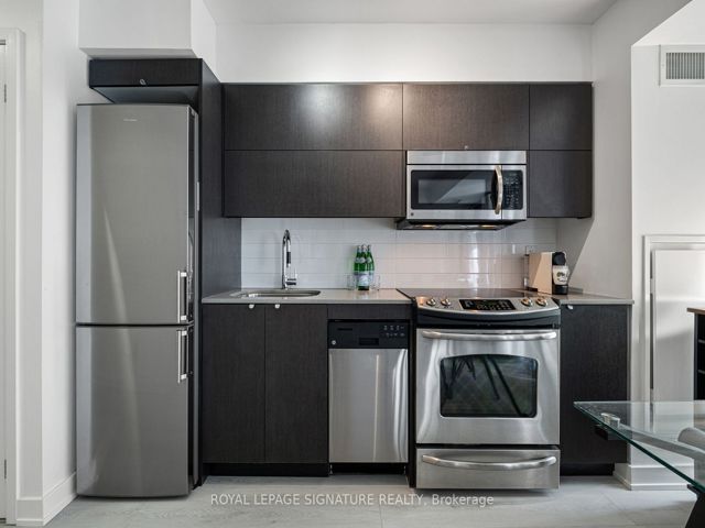 206 - 32 Camden St