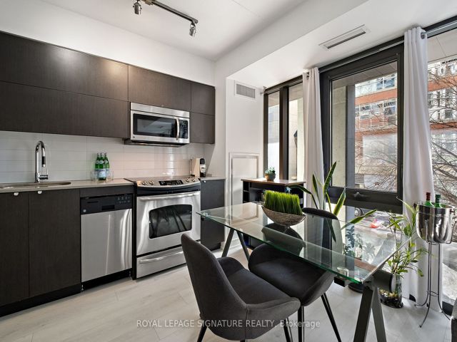 206 - 32 Camden St