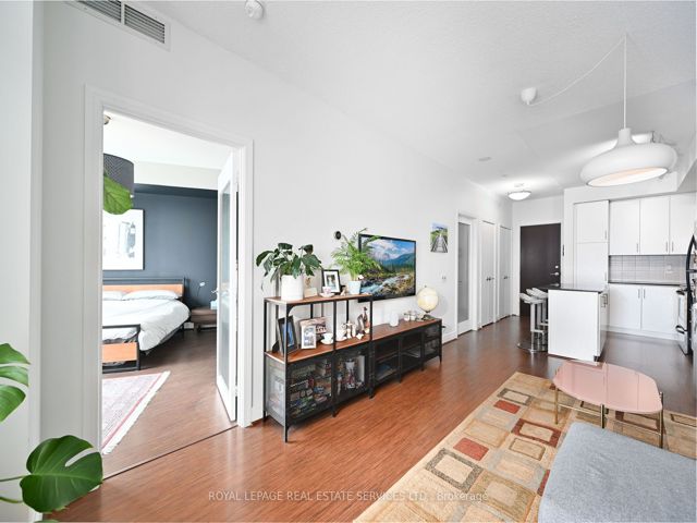 S1607 - 112 George St