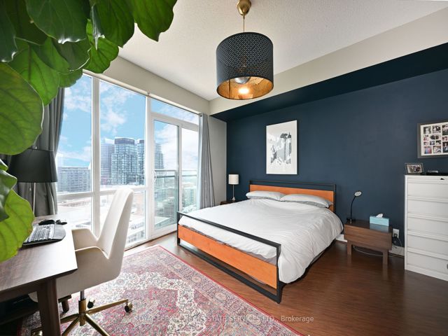 S1607 - 112 George St