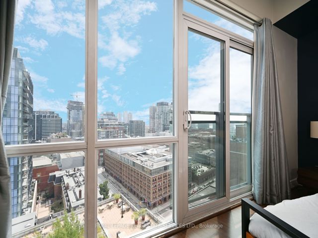 S1607 - 112 George St