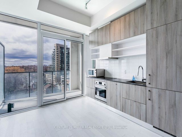 927 - 8 Hillsdale Ave E
