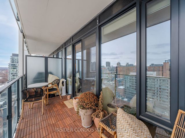 1402 - 55 Ontario St