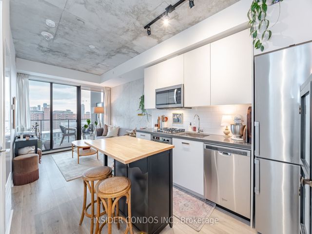 1402 - 55 Ontario St