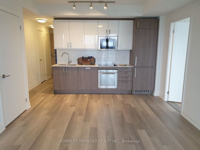 3408 - 77 Mutual St