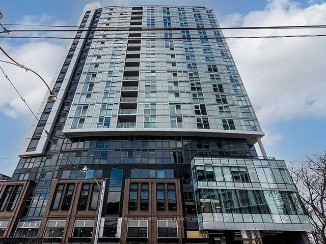605 - 219 Dundas St E