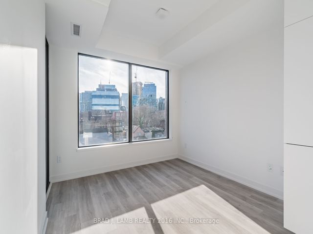 427 - 28 Eastern Ave