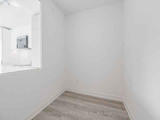 427 - 28 Eastern Ave