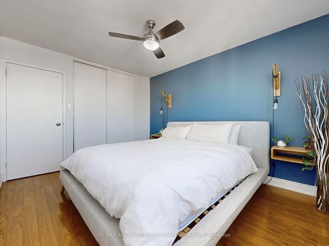 1701 - 1350 York Mills Rd