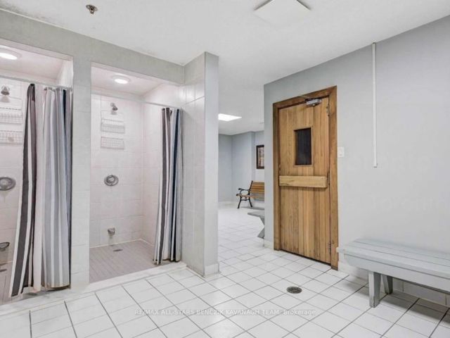 1701 - 1350 York Mills Rd