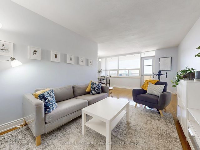 1701 - 1350 York Mills Rd