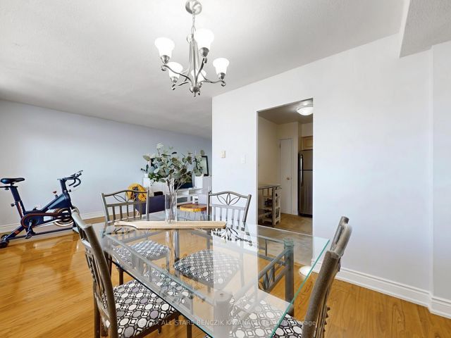 1701 - 1350 York Mills Rd