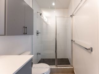 517 - 591 Sheppard Ave E